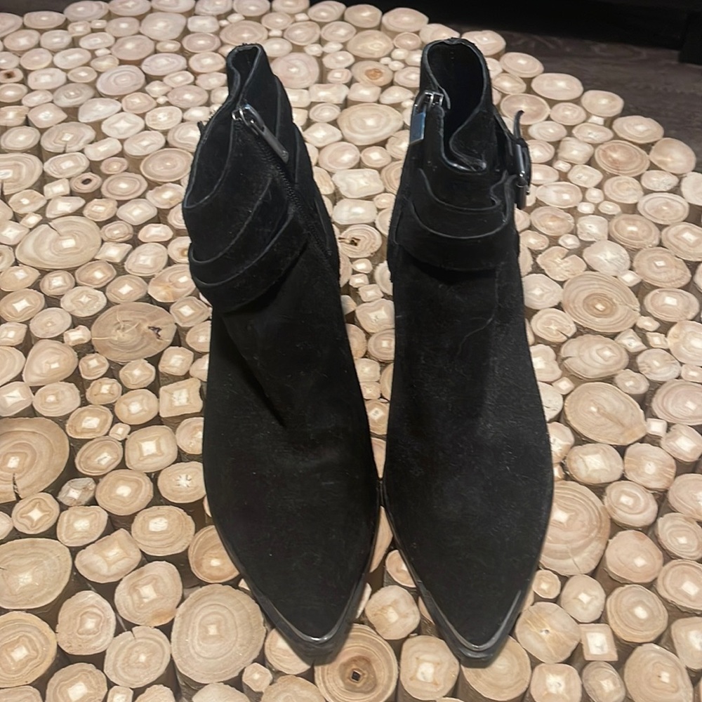 Marc Fisher Yatina suede leather boots size 8